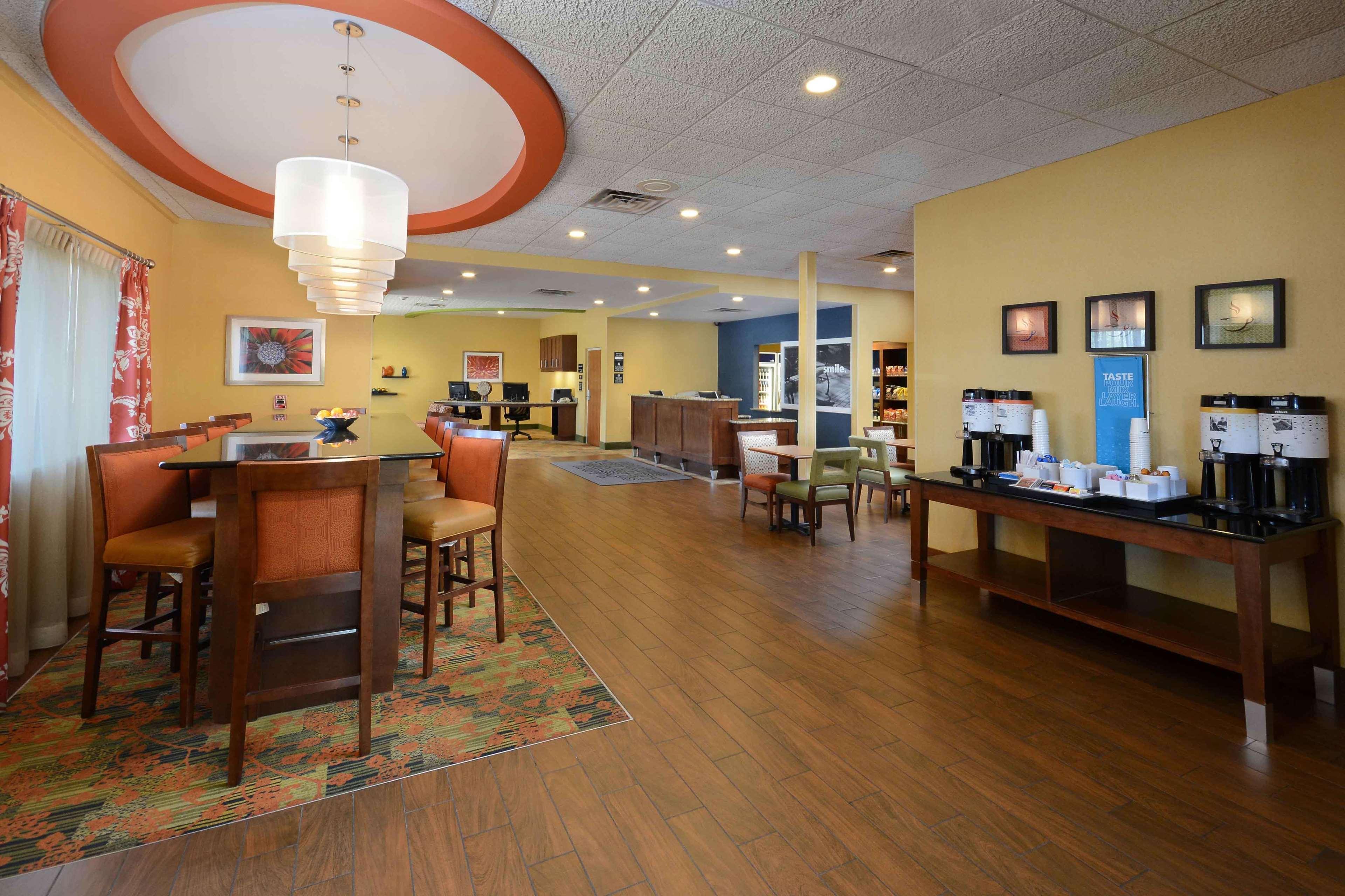 Hampton Inn Fayetteville Fort Bragg Ngoại thất bức ảnh