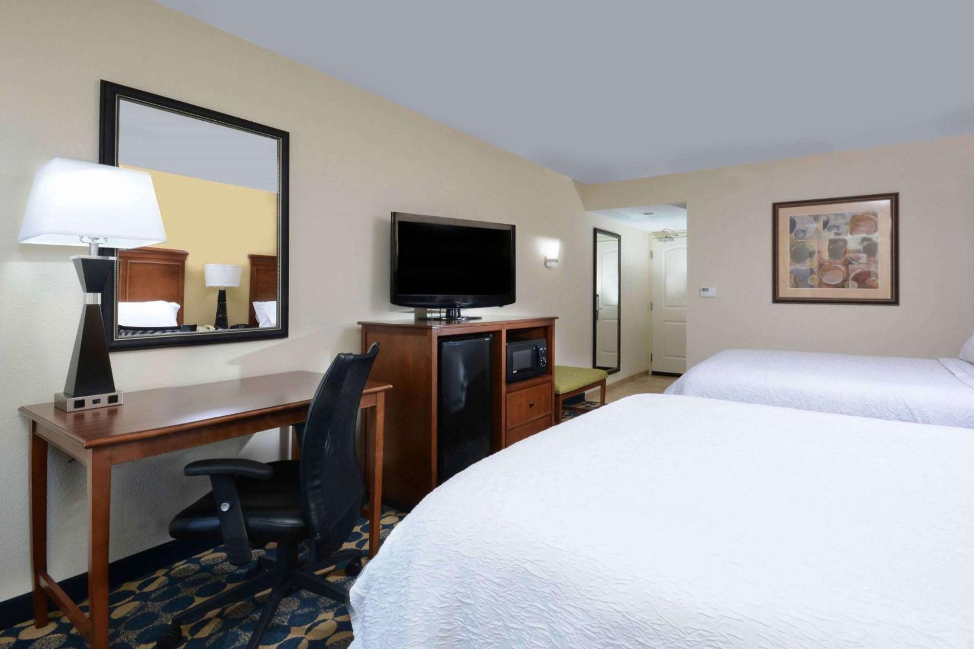 Hampton Inn Fayetteville Fort Bragg Ngoại thất bức ảnh