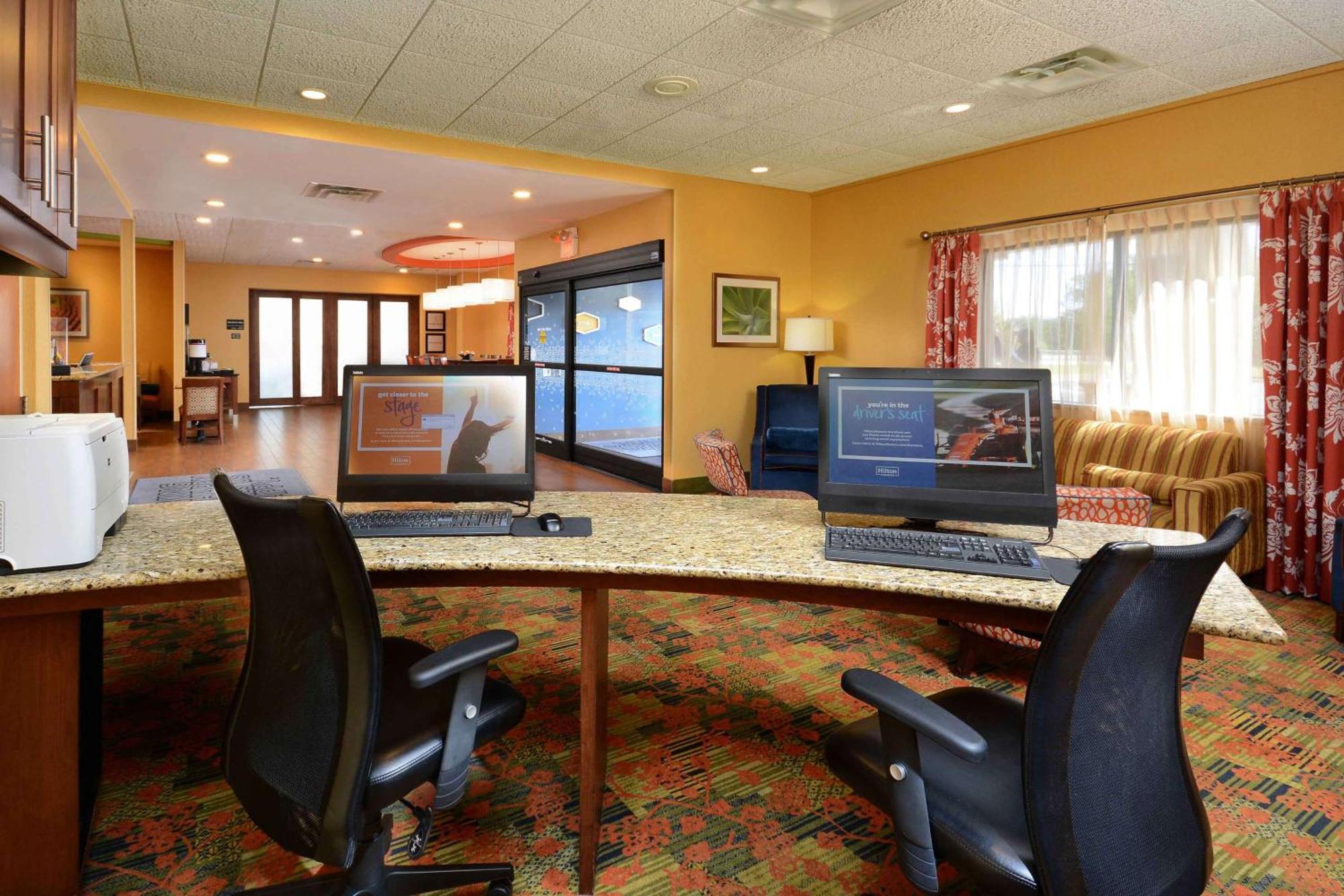 Hampton Inn Fayetteville Fort Bragg Ngoại thất bức ảnh