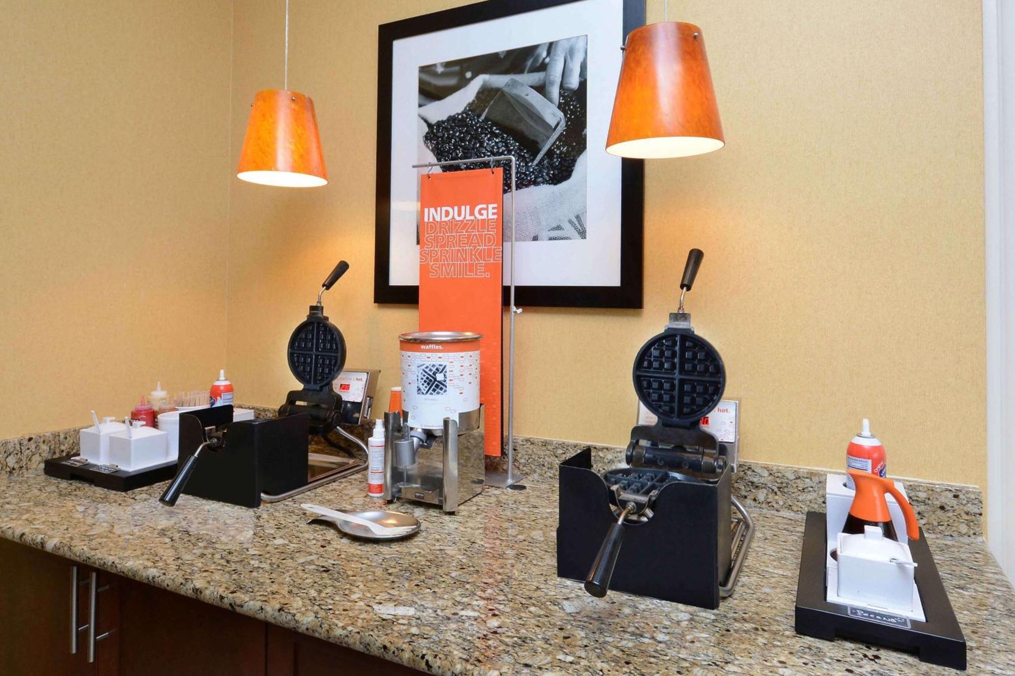 Hampton Inn Fayetteville Fort Bragg Ngoại thất bức ảnh