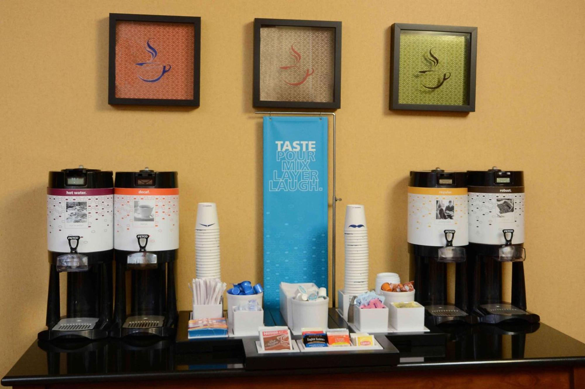 Hampton Inn Fayetteville Fort Bragg Ngoại thất bức ảnh