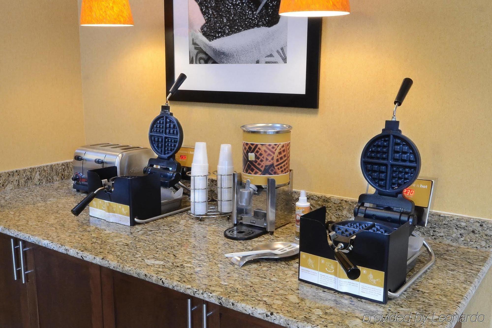 Hampton Inn Fayetteville Fort Bragg Ngoại thất bức ảnh
